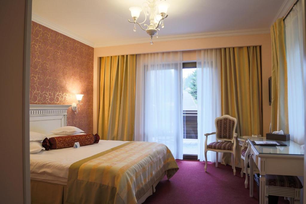 Hotel Foisorul Cu Flori Sinaia Exterior photo