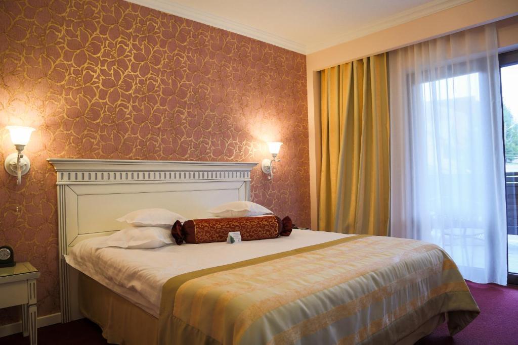 Hotel Foisorul Cu Flori Sinaia Room photo